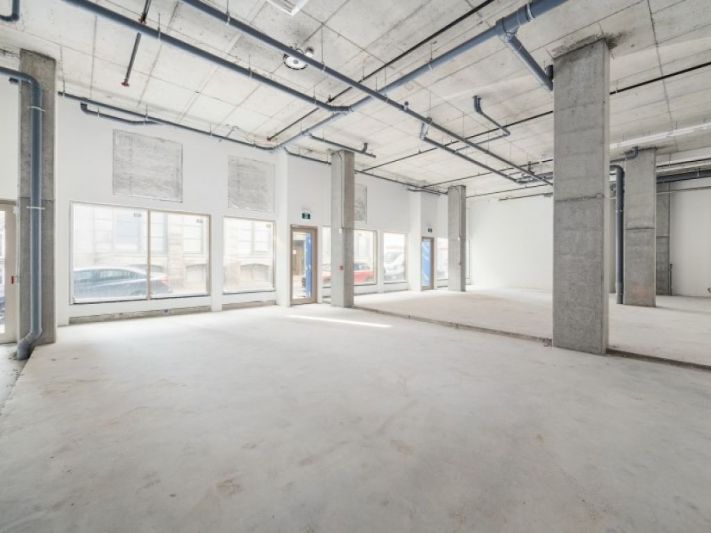 Espace commercial neuf � louer au Vieux Port BASILICA NOTRE DAME