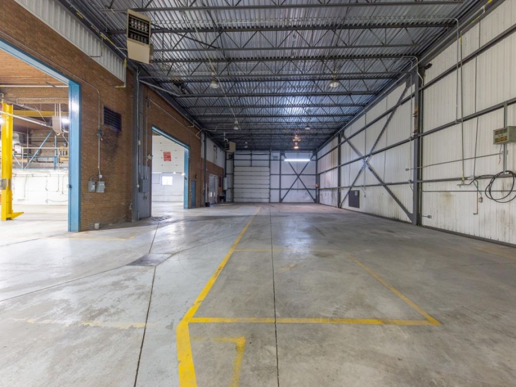 Espace industriel cl� en main dans un secteur strat�gique de Boisbriand