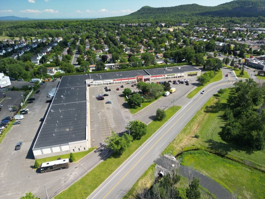 Local commercial � louer (Vente aux d�tails, shop de construction, entreposage, industriel l�ger)