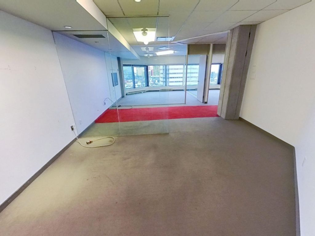 Espace de bureaux moderne � Place Iberville II