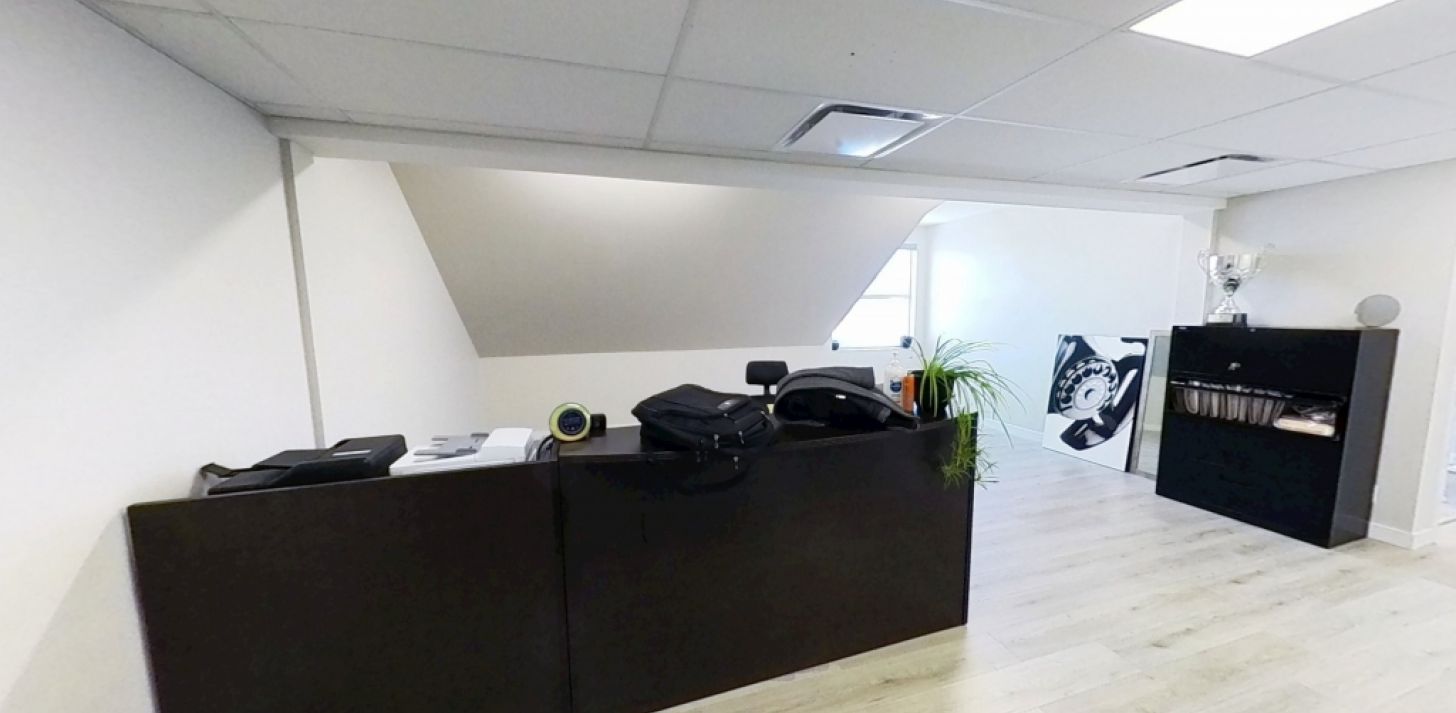 ESPACE &Agrave; BUREAUX - SHANNON - For Rent