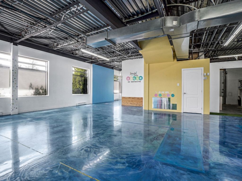 Espace commercial Unit� de coin � louer