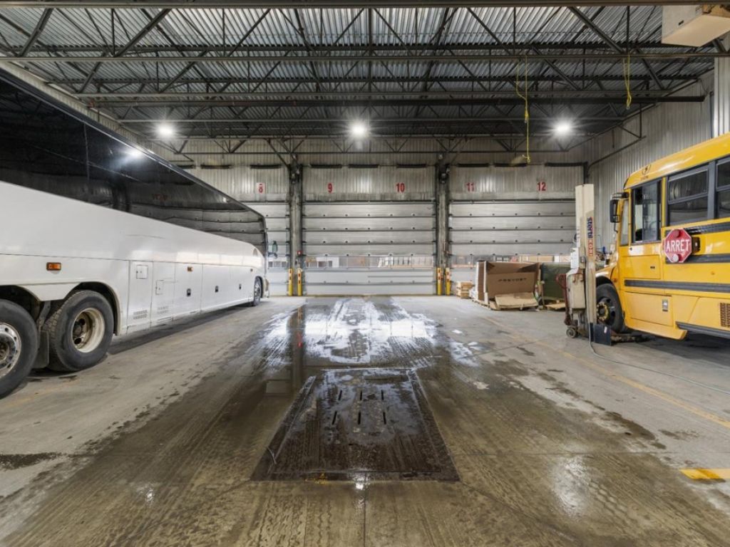 Espace industriel � louer - 4243 Rue Marcel-Lacasse