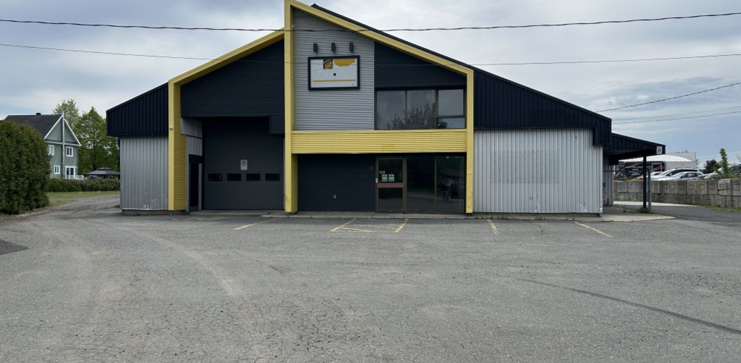 LOCAL &Agrave; LOUER INDUSTRIEL - SAINT-ANSELME - &Agrave; louer