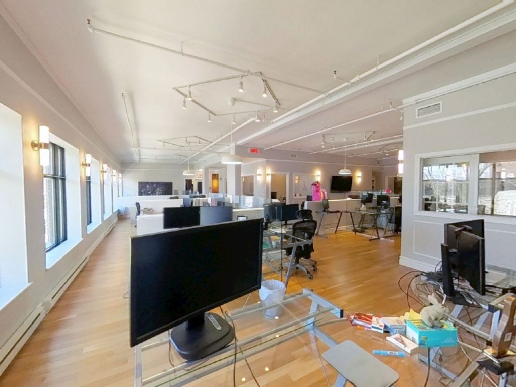 Bureau haut de gamme � sous-louer � Saint-Roch