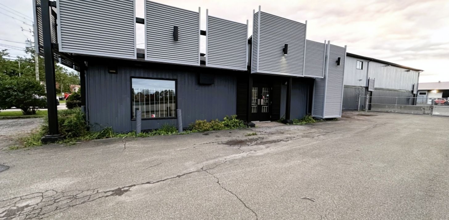 LOCAL COMMERCIAL &Agrave; SAINT-AUGUSTIN-DE-DESMAURES - &Agrave; louer