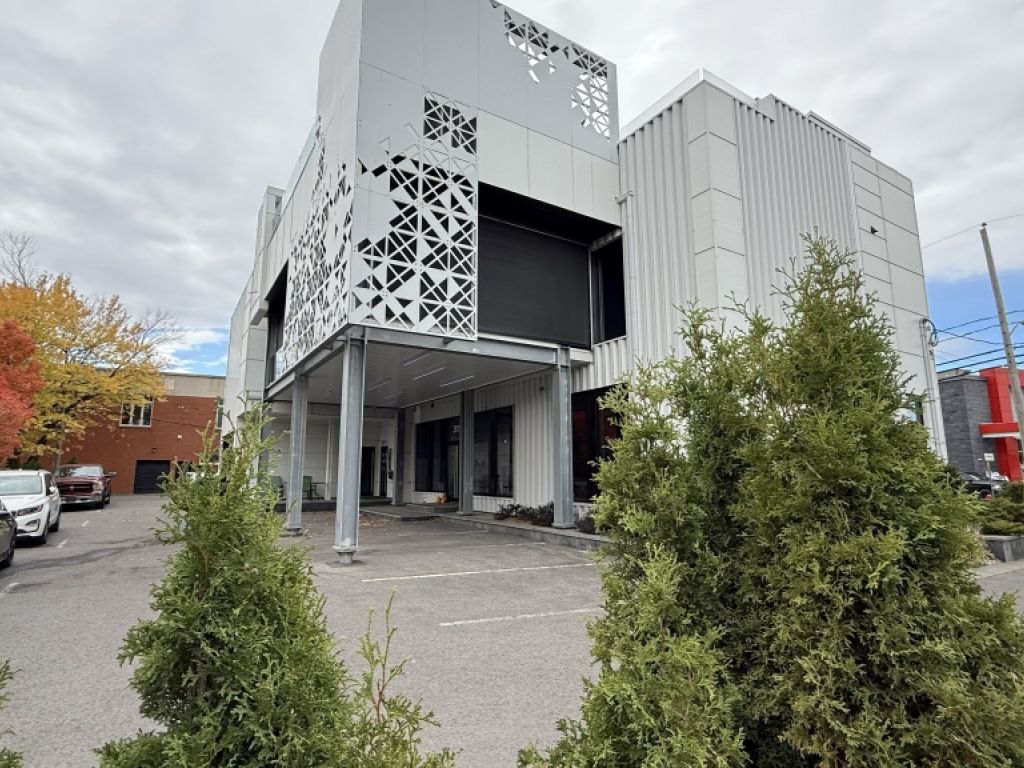 Espace pour une clinique � Les Rivi�res