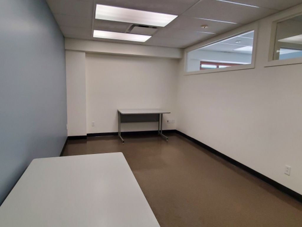 LOCAL � LOUER DANS LE M�ME IMMEUBLE QUE LE CREM � TROIS-RIVI�RES