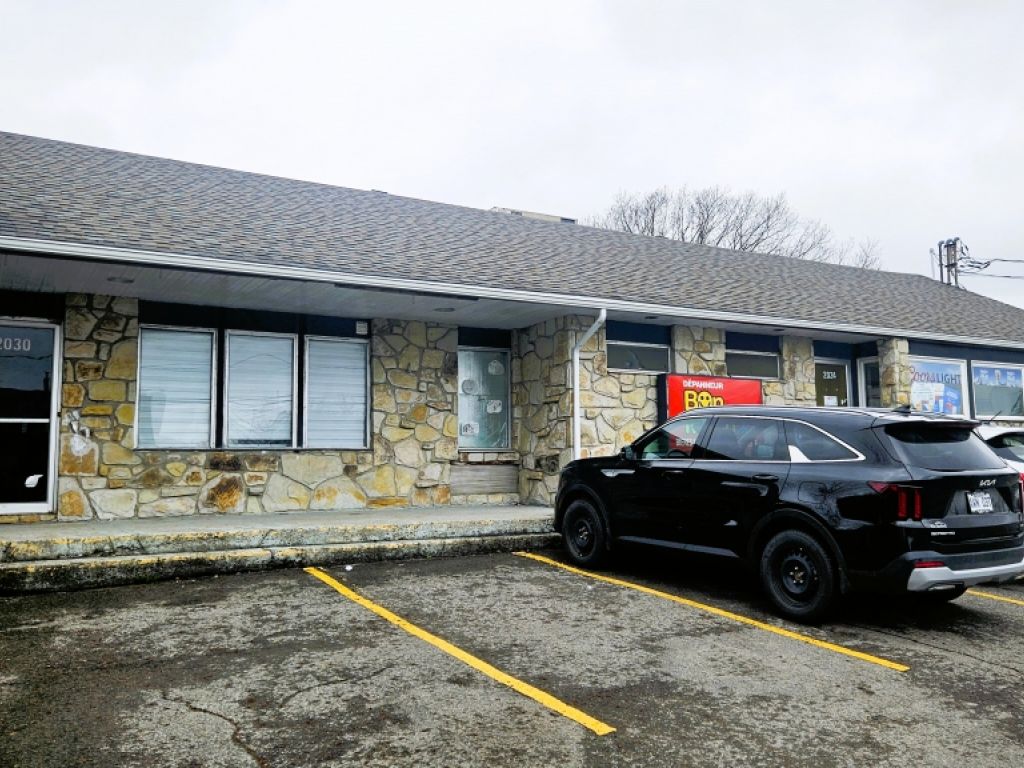 Local commercial � 2020 rue Saint-Jean-Baptiste