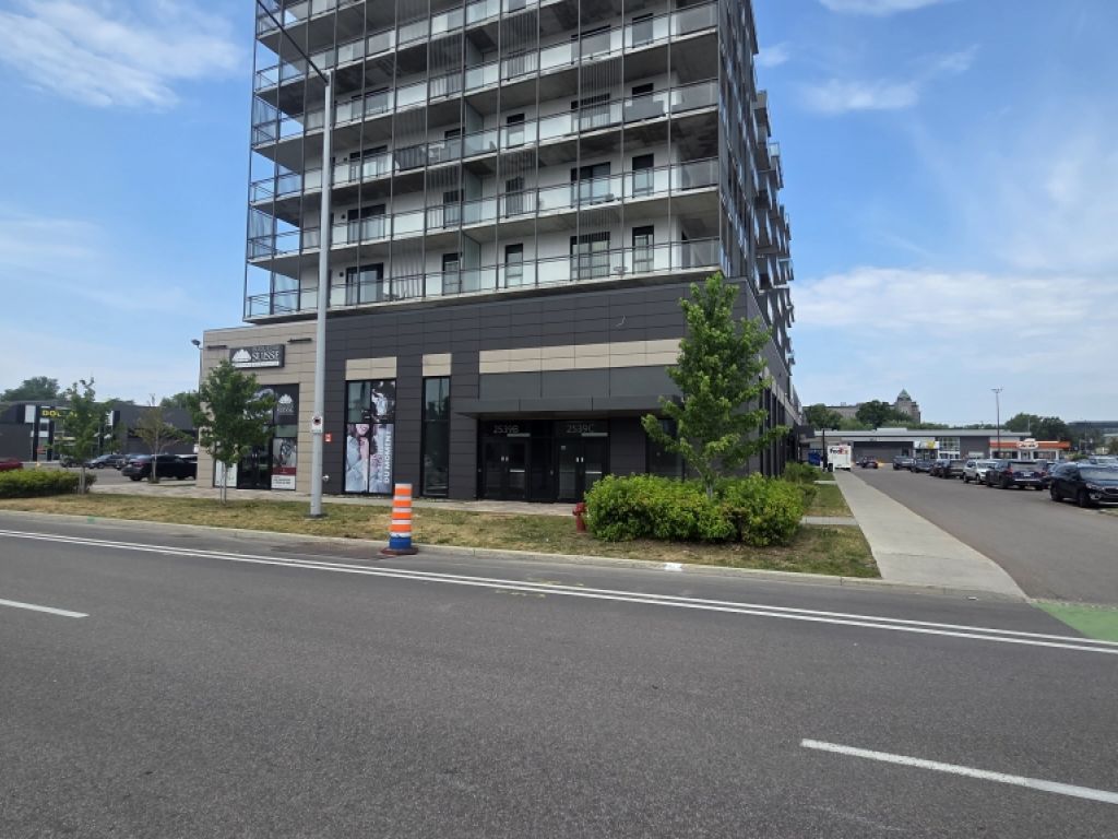 Local commercial � louer � Beauport � 2539, boulevard Sainte-Anne, local 2539 B