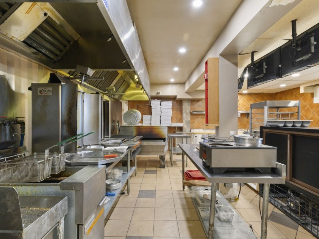 RESTAURANT �QUIP� � louer