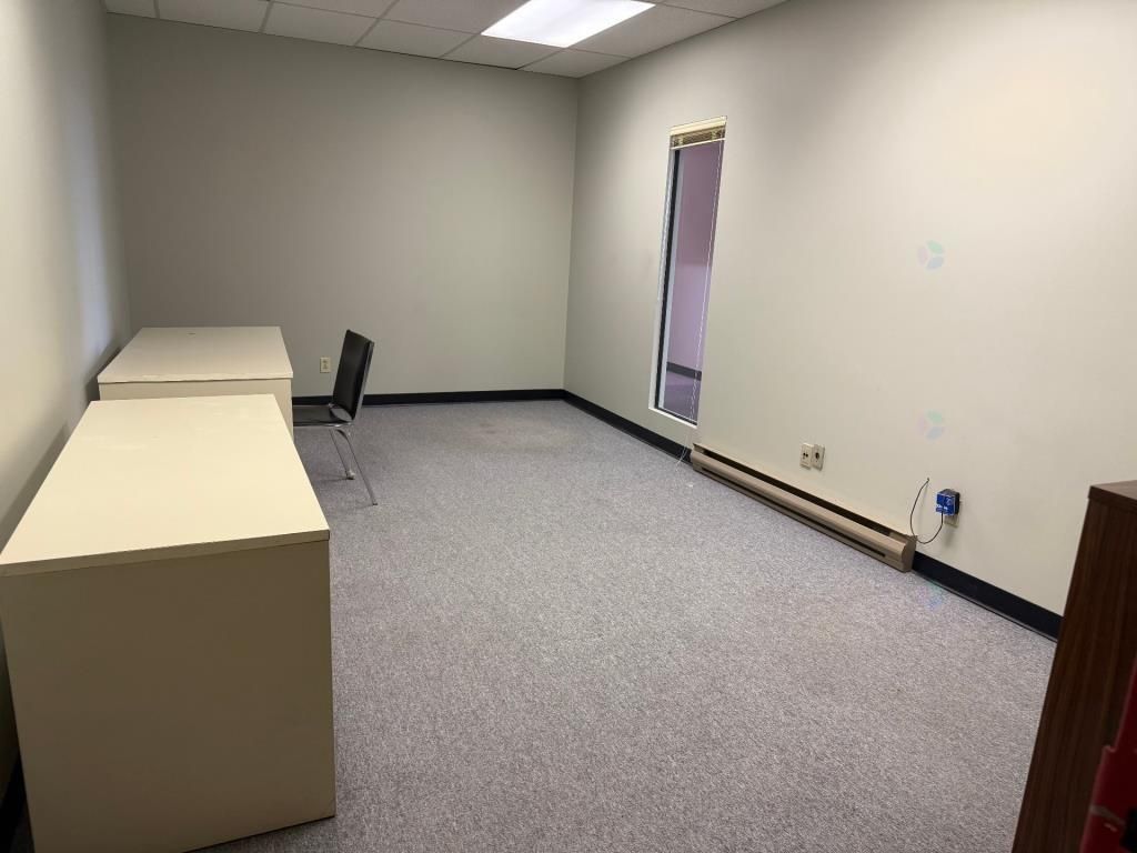 Large office space on 2nd floor 2,900 sqft Montreal Mercier