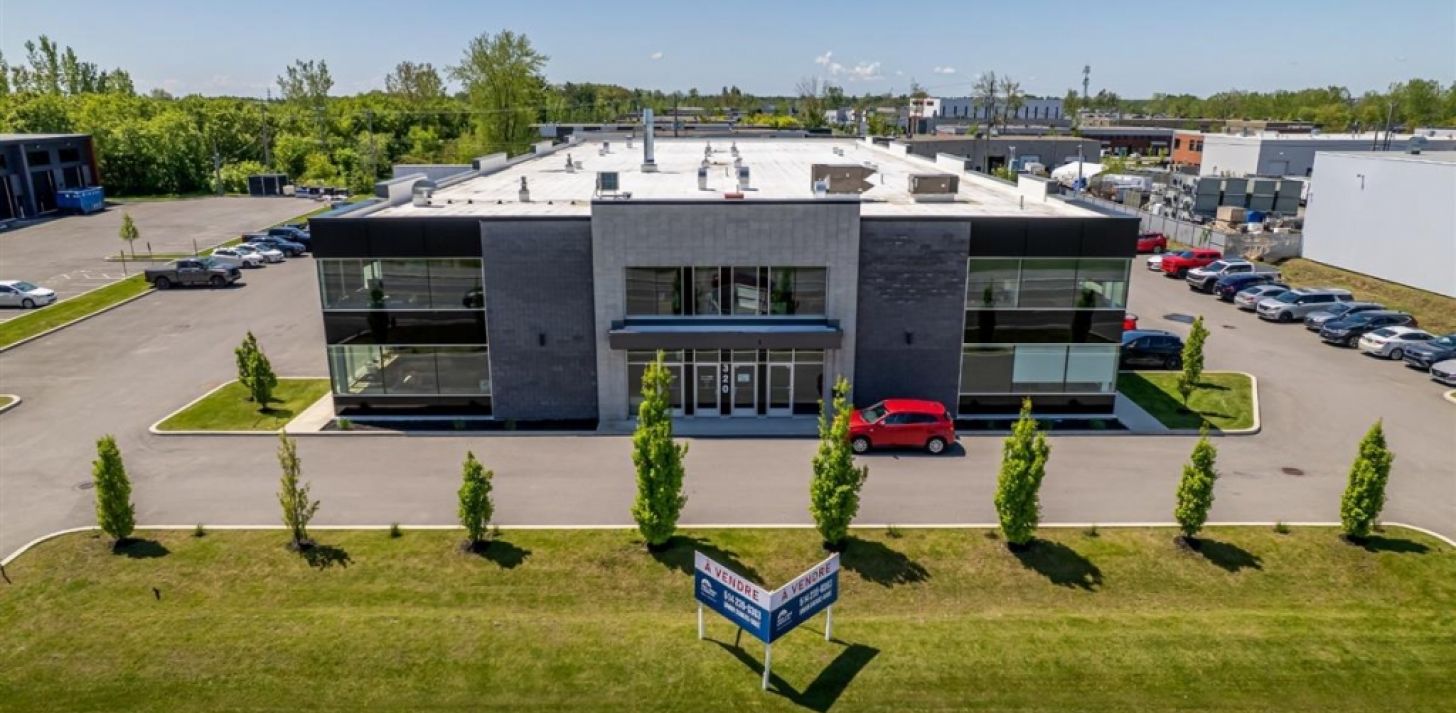 B&acirc;tisse industrielle &agrave; louer � 320 Rue Legault, local OP12, Blainville - &Agrave; louer
