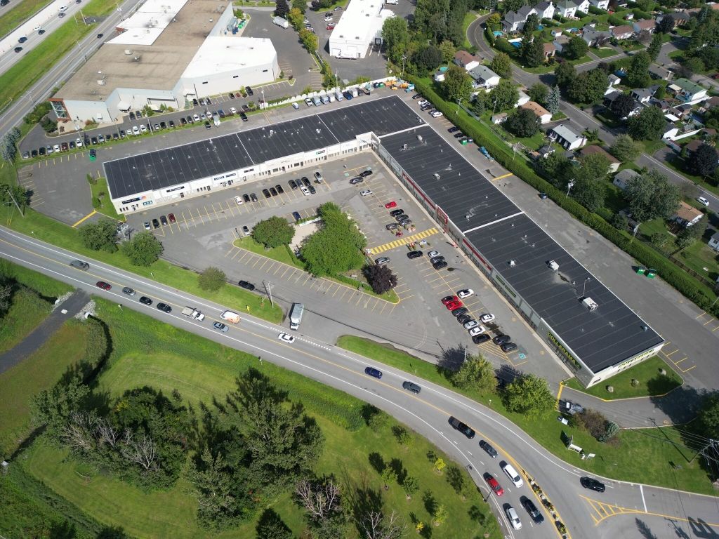 LOCATION TEMPORAIRE � ~2 000 pi� entreposage/projet, Place Nobel, Sainte-Julie
