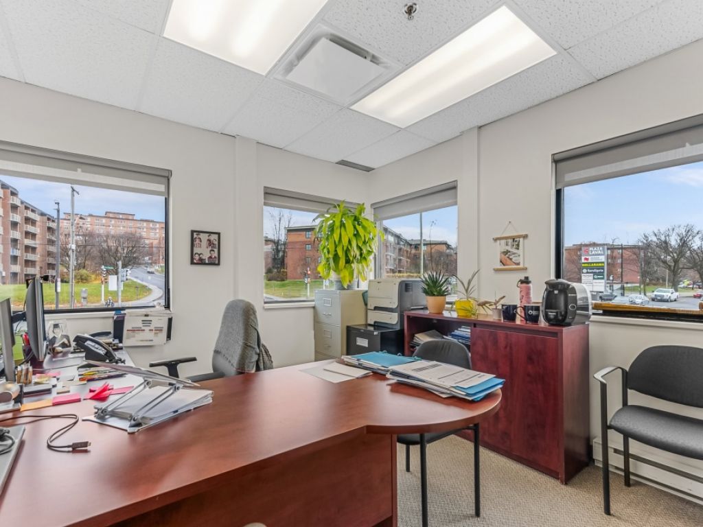 SAINTE-FOY - PLAZA LAVAL 