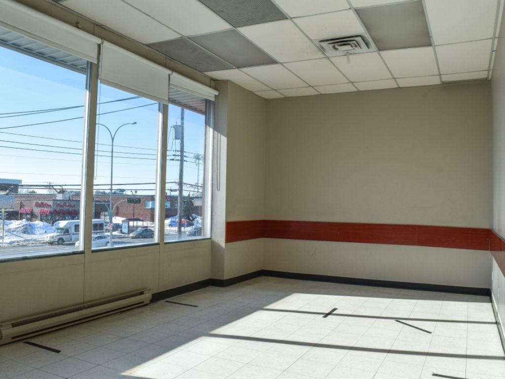 Espaces bureaux � louer en face du Mail Champlain