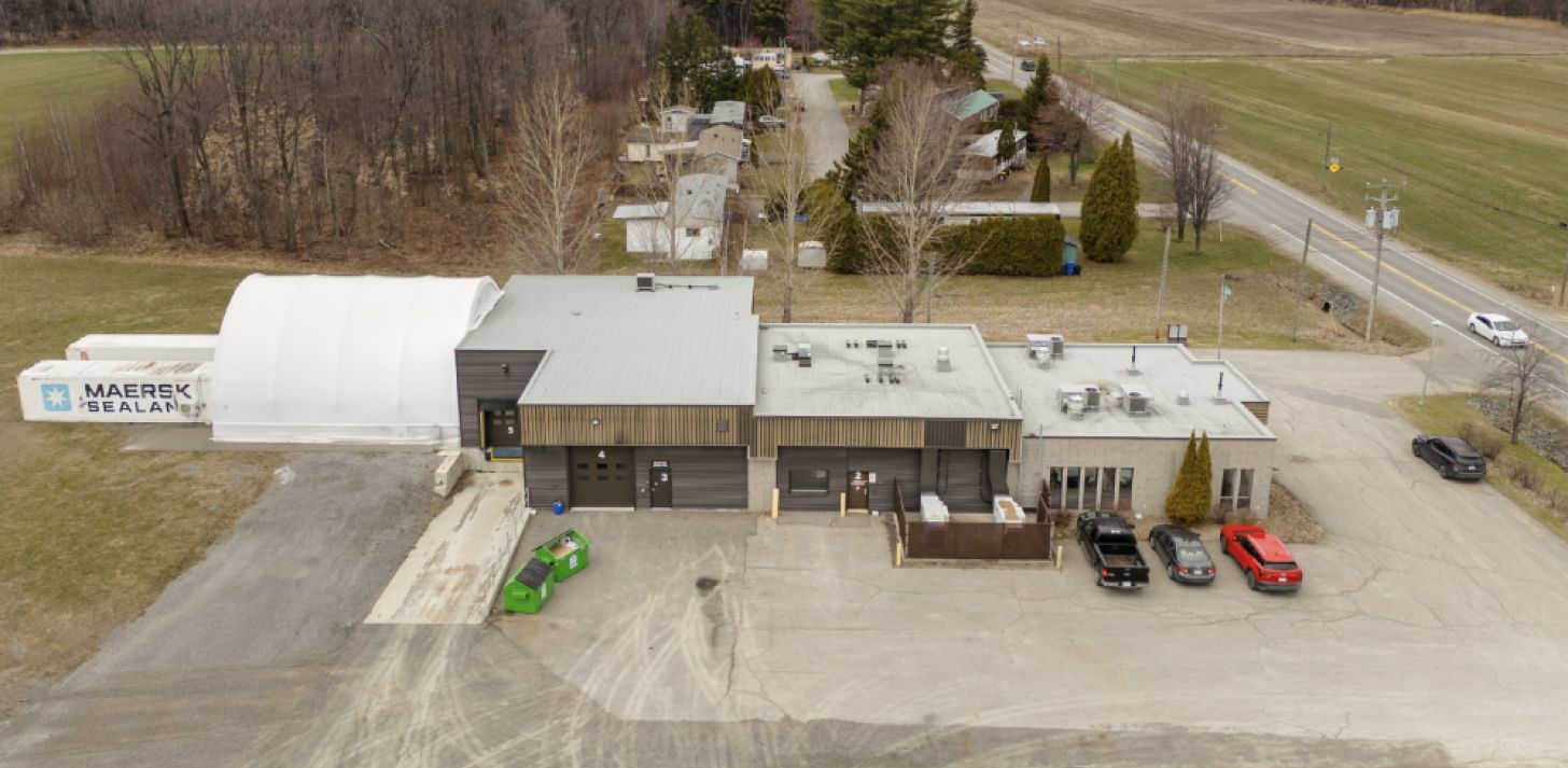 ESPACE industriel &agrave; VENDRE - &Agrave; vendre