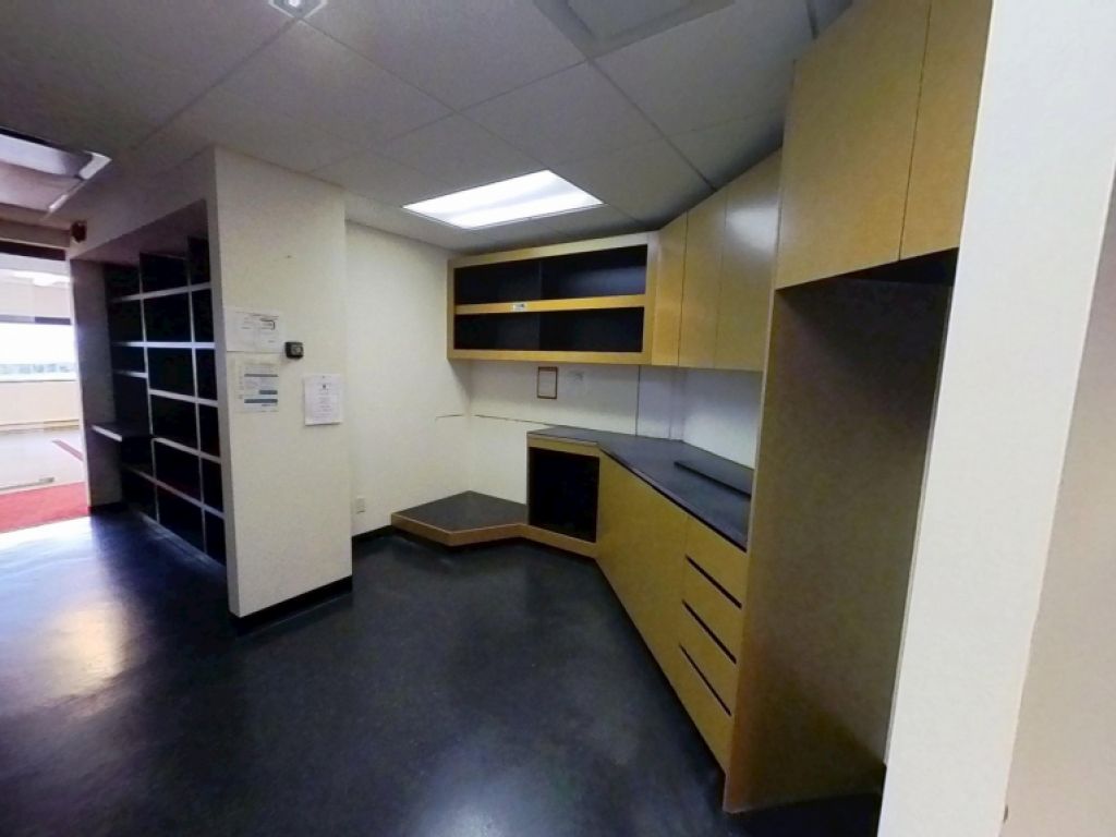 Espace de bureaux moderne � Place Iberville II