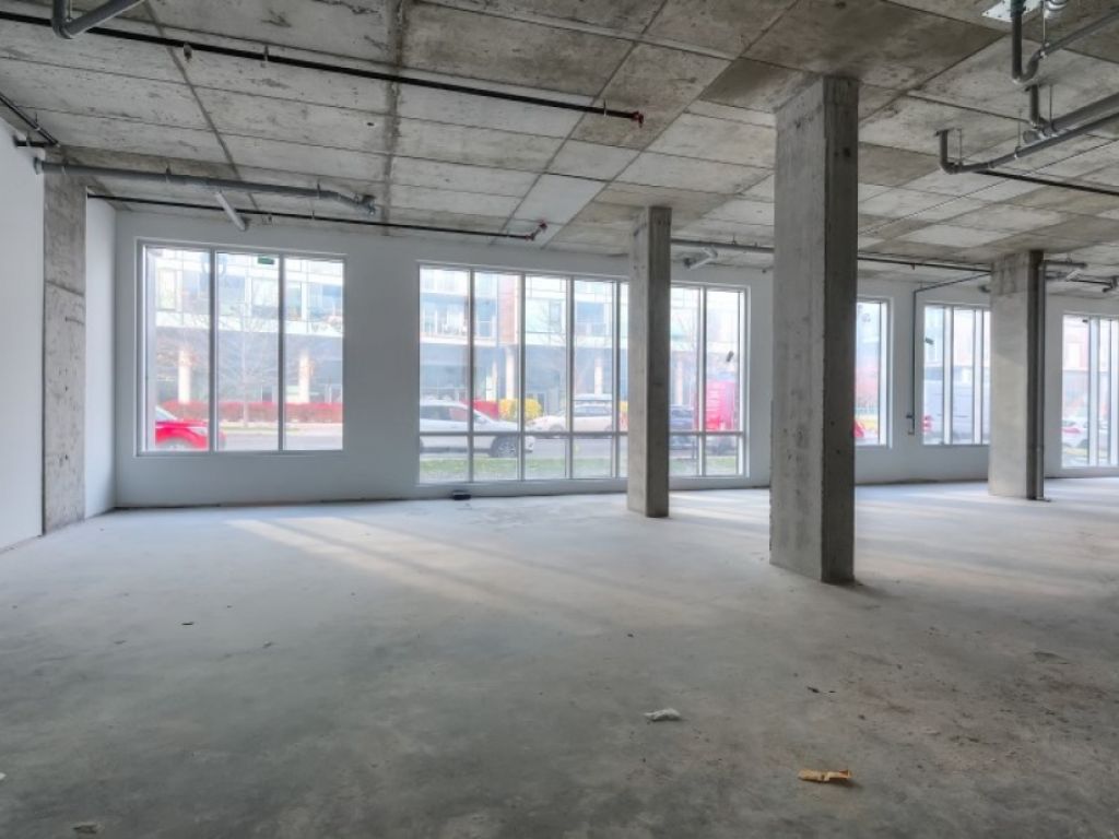 Espace commercial neuf � louer, Pointe-Saint-Charles