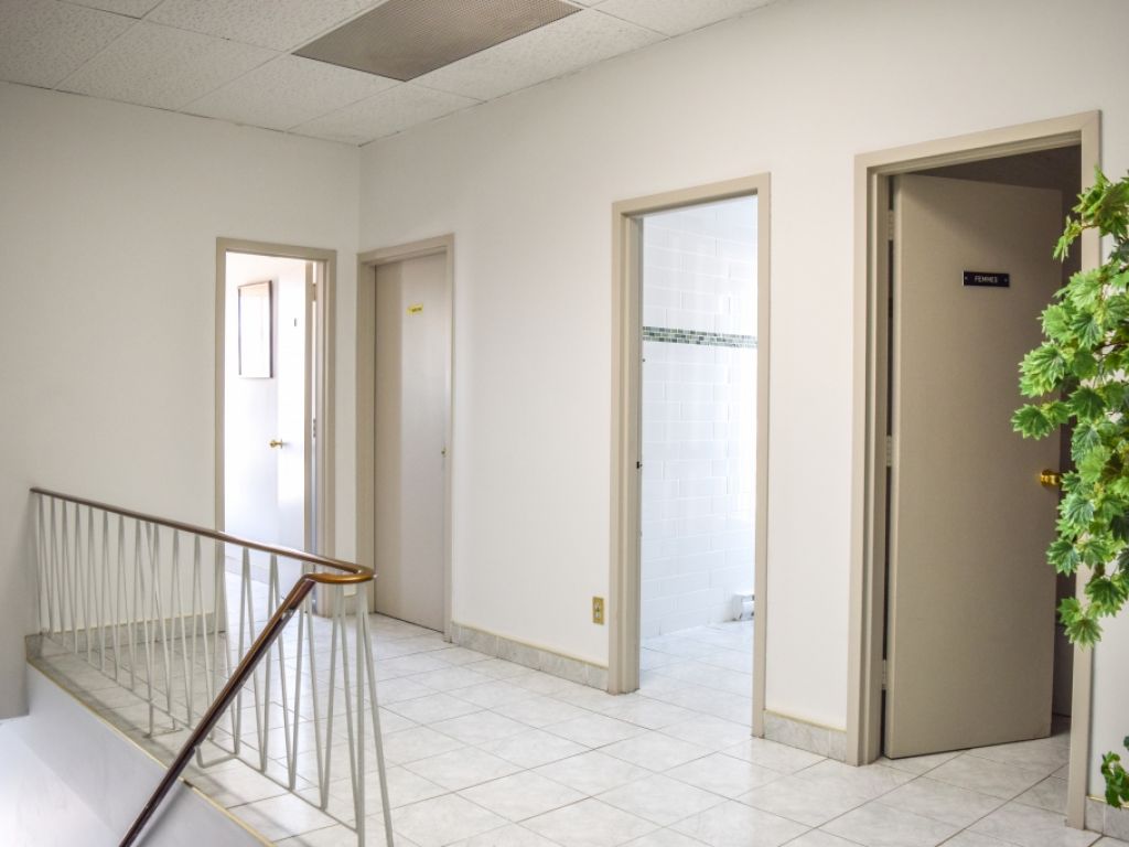 Espaces bureaux � louer en face du Mail Champlain