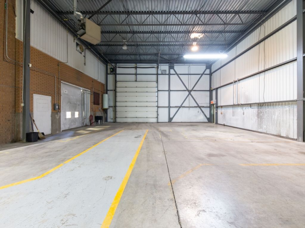 Espace industriel cl� en main dans un secteur strat�gique de Boisbriand