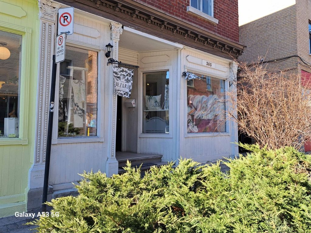 LOCAL COMMERCIAL � LOUER SUR LE PLATEAU MONT-ROYAL