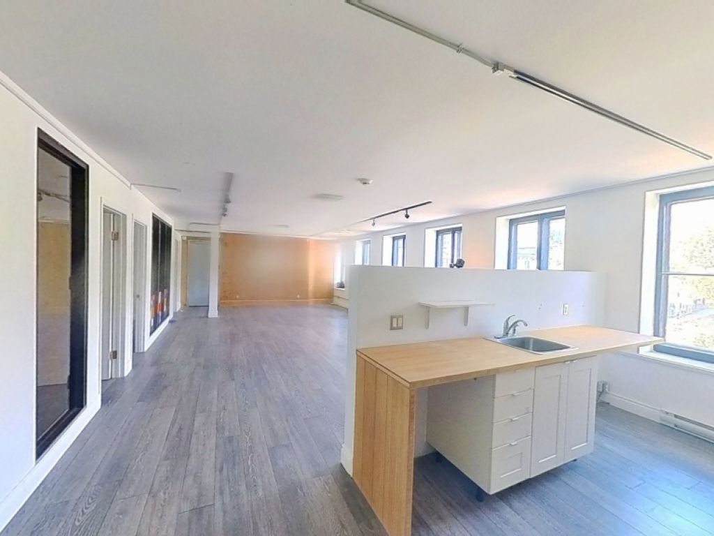 Bureau � louer � Saint-Roch � 707, rue Saint-Vallier Est, local 202