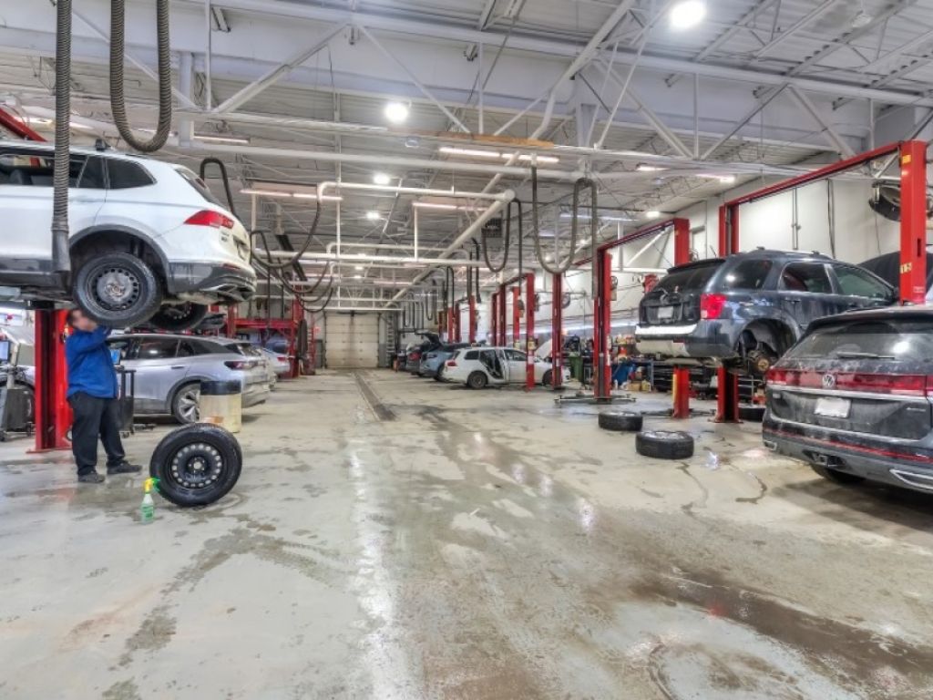 Espace commercial Griffintown-concessionnaire 