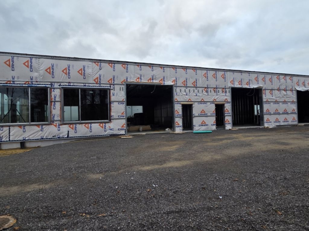 Local industriel dans un immeuble neuf � Beauport