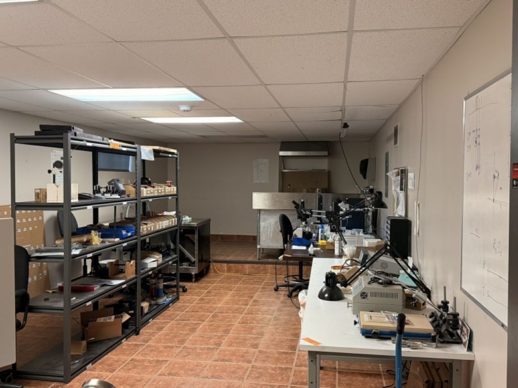 Sous-location �  Local industriel avec bureaux � L�vis