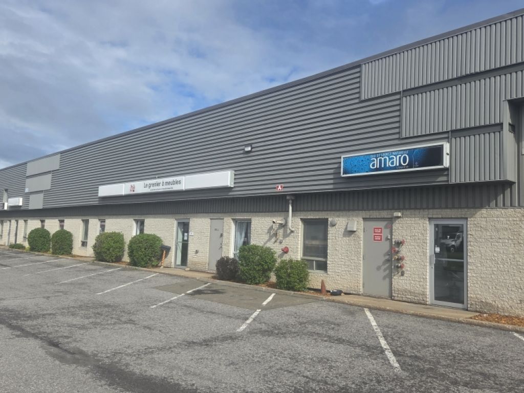 Local industriel � louer � Sainte-Foy � Parc Colbert, 3000, avenue Watt, local 6