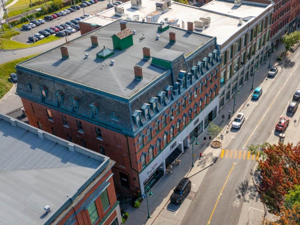 178 rue Wellington Nord, local 100