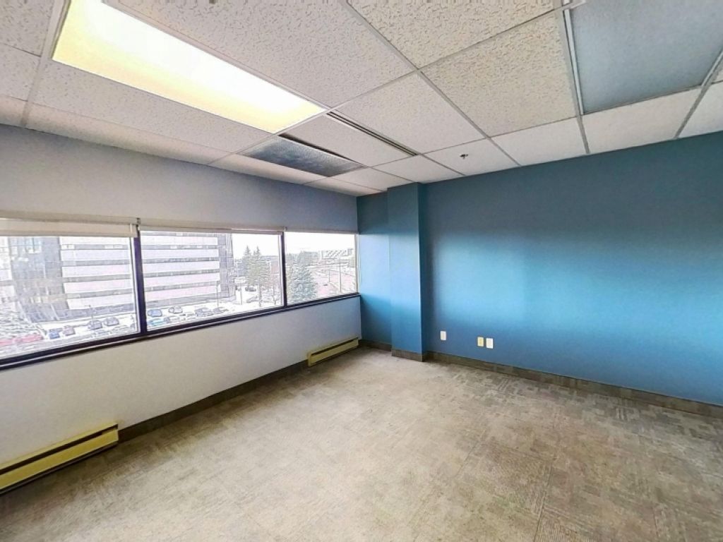 Espace de bureaux moderne � Place Iberville IV (Qu�bec)