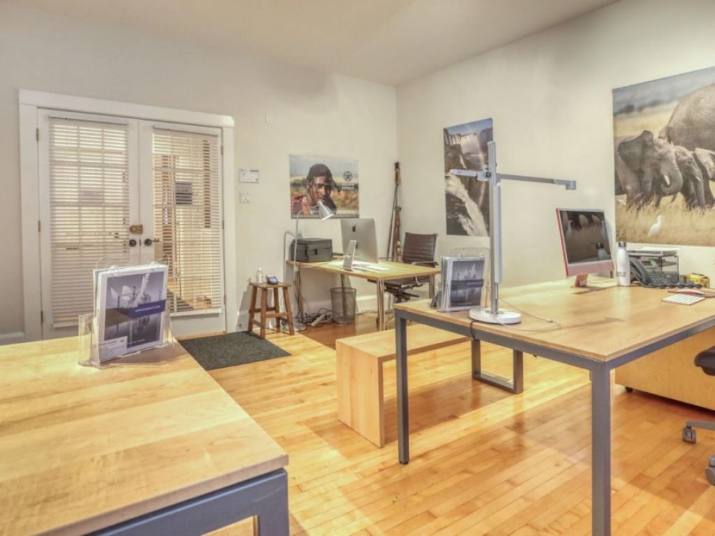 Tr�s grand 5plex semi-commercial � Montr�al