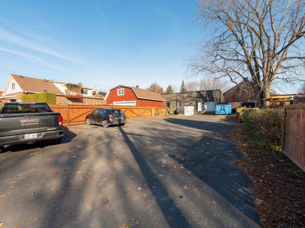 Entrep�t � louer 1400 pc La Prairie