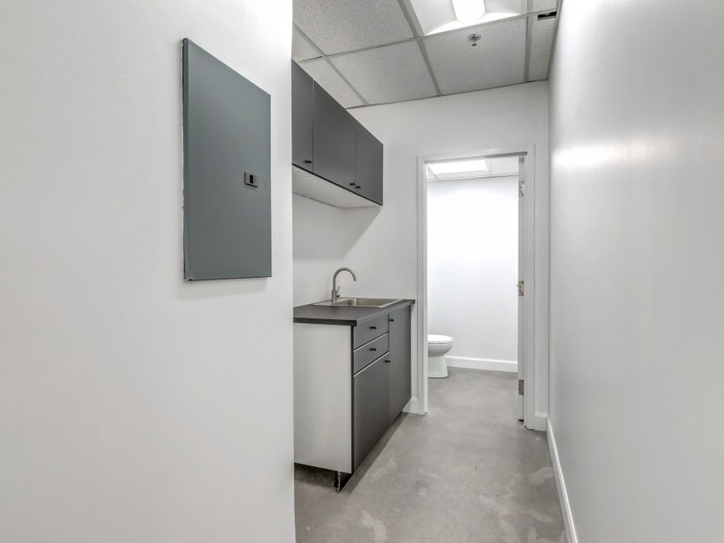 Espaces bureaux de style loft � louer-District Beaumont-6855 de l'�p�e