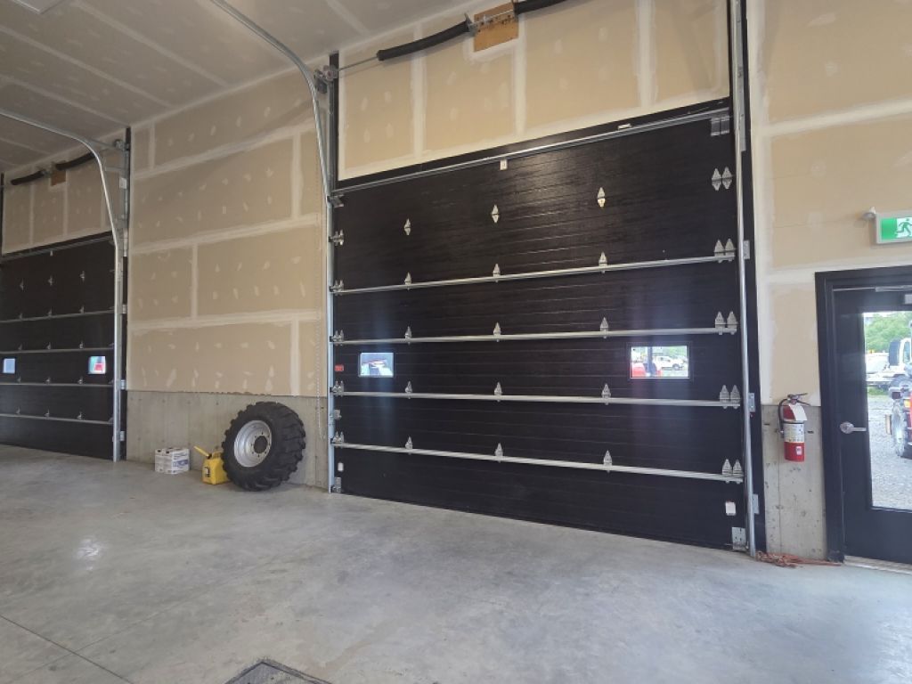 Local commercial/industriel - Ch�teau-Richer