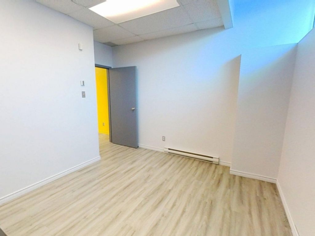 Local de bureau/commercial � louer � Ste-Foy