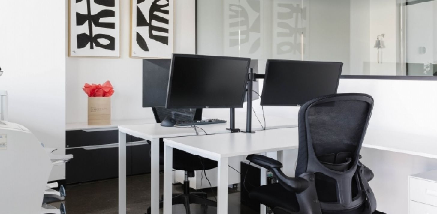 Local avec espace double de travail  - &Agrave; louer