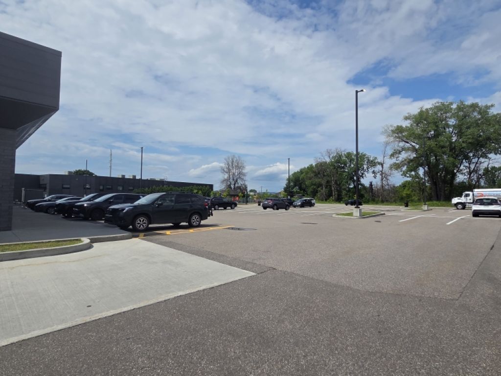 LOCAL COMMERCIAL - 2000 BOUL. WILFRID-HAMEL 