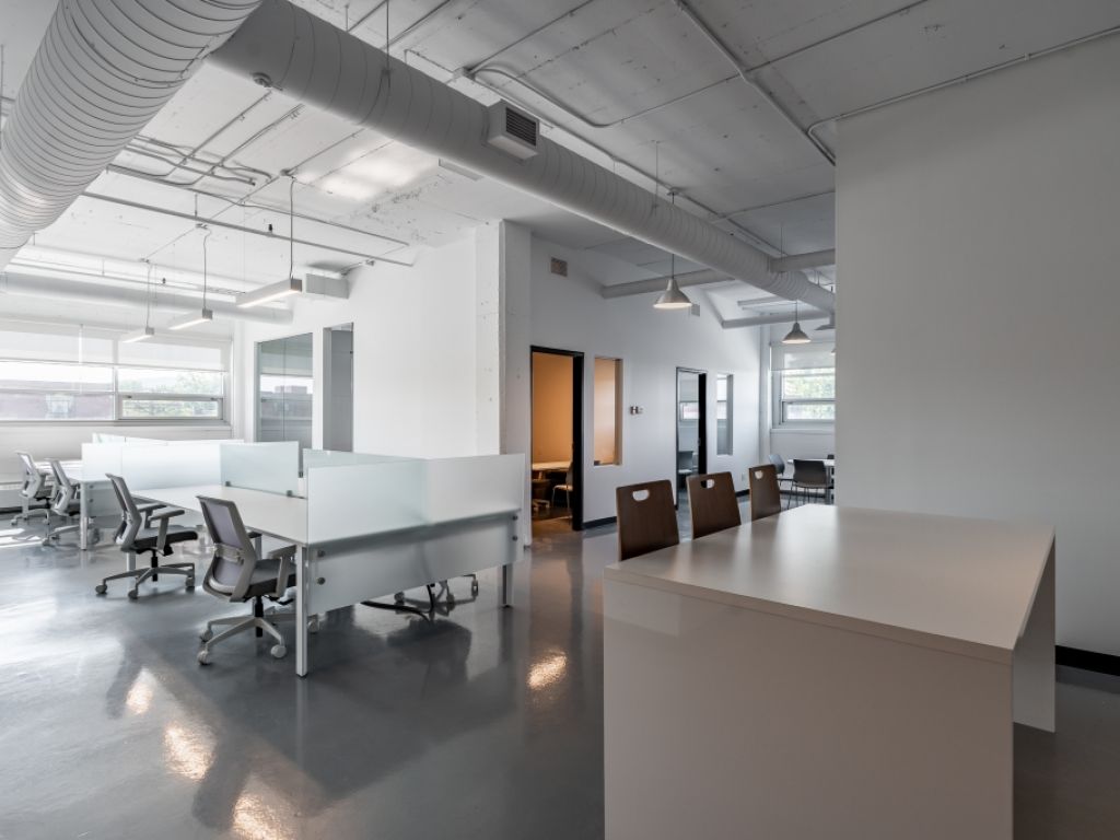 BUREAUX LOFTS DANS LE HUB IA