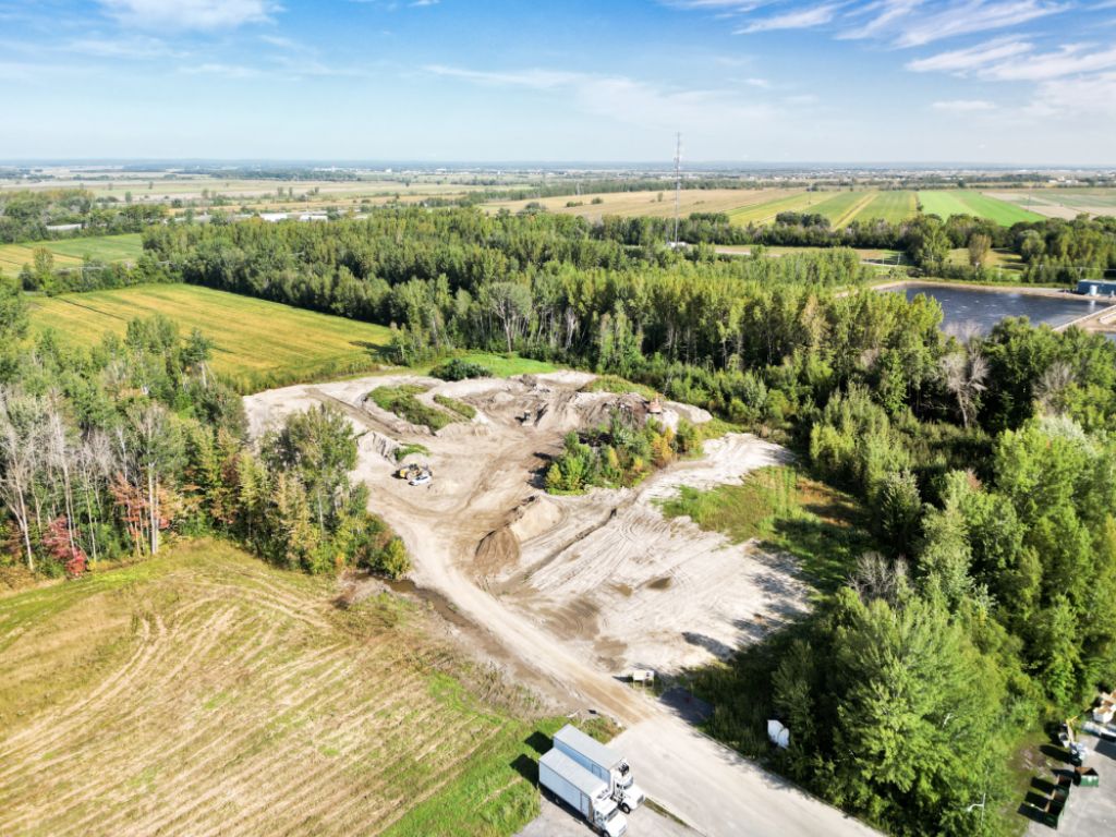 TERRAIN industriel � VENDRE