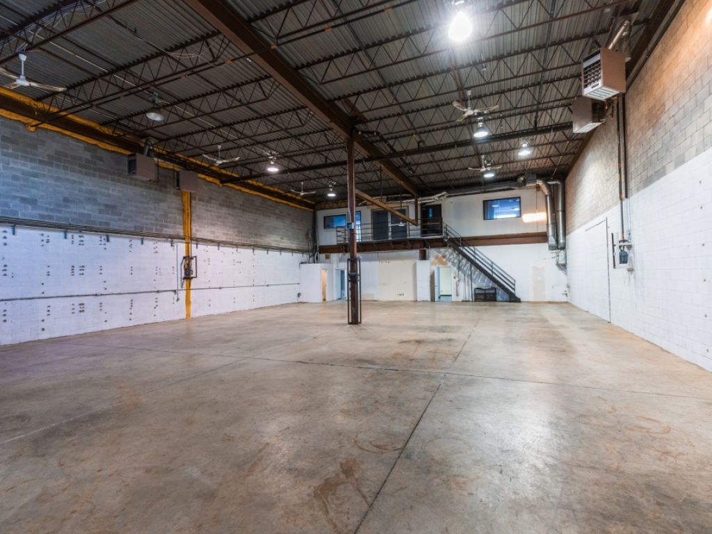 Espace industriel � louer � LaSalle, Montr�al