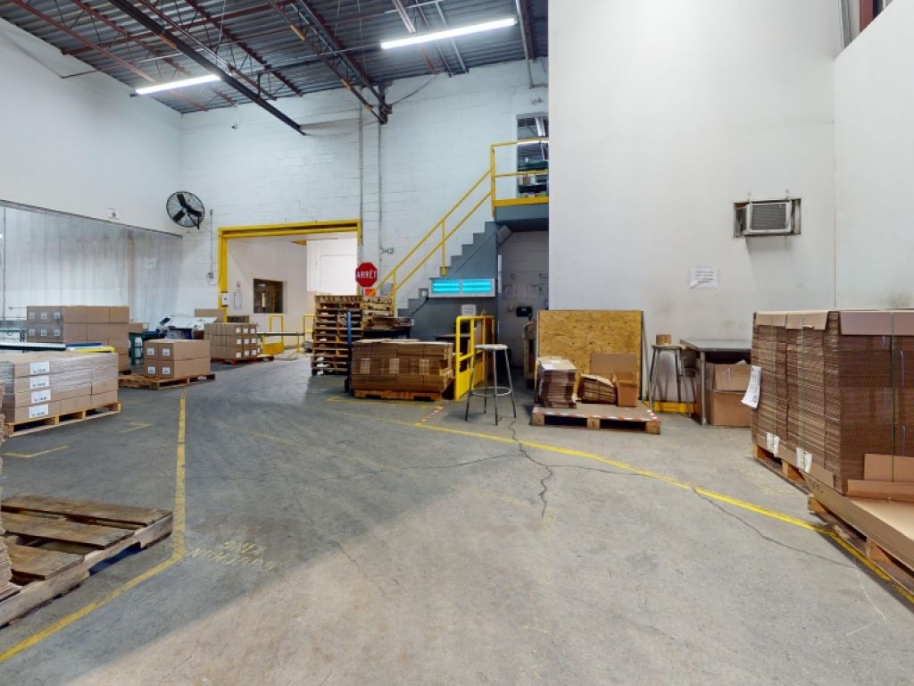 Local industriel � louer | Boisbriand | +50 000 PI�
