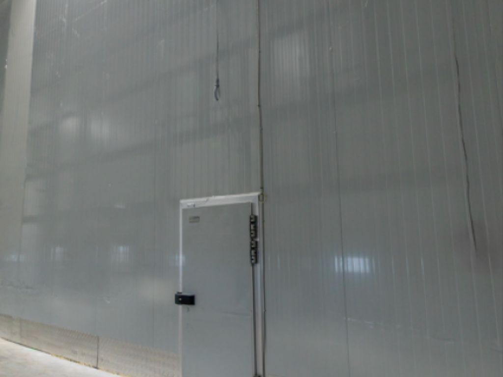 LOCAL INDUSTRIEL/ENTREPOT � LOUER, CANDIAC - 6 200 � 55 934 pi2