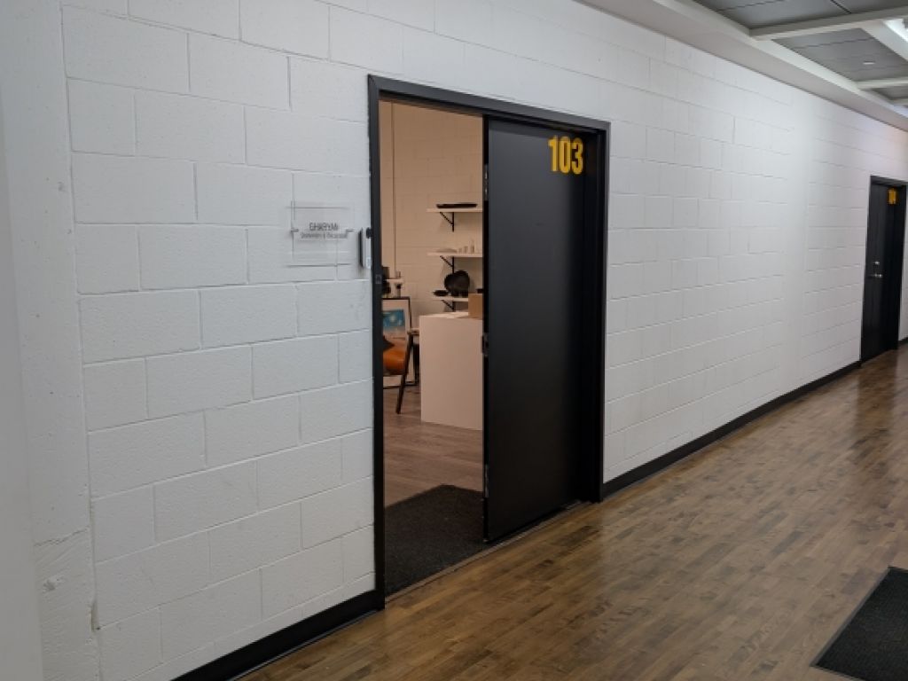 Chabanel | Commercial Space 2100pc - Office/Showroom - Ground Floor - Private Loading Dock