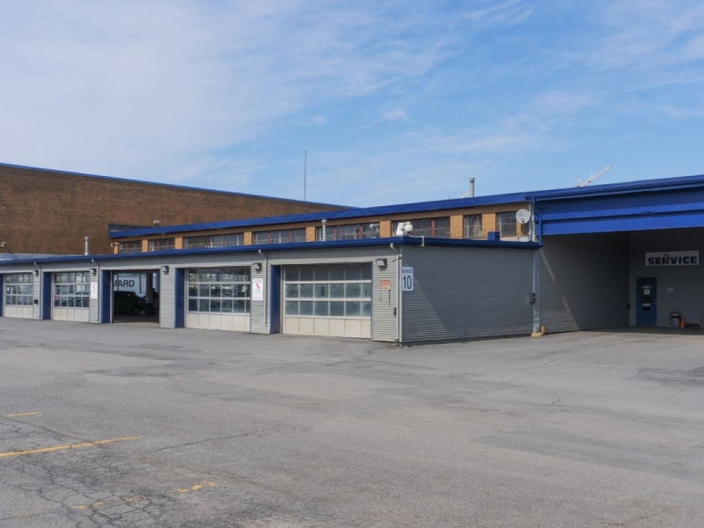 5800 chemin de la C�te-de-Lieese