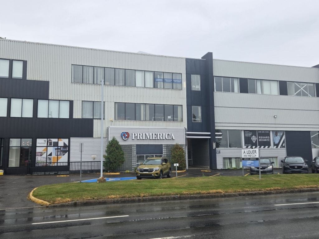 Grand espace de bureaux moderne � Saint-Malo / Saint-Sauveur