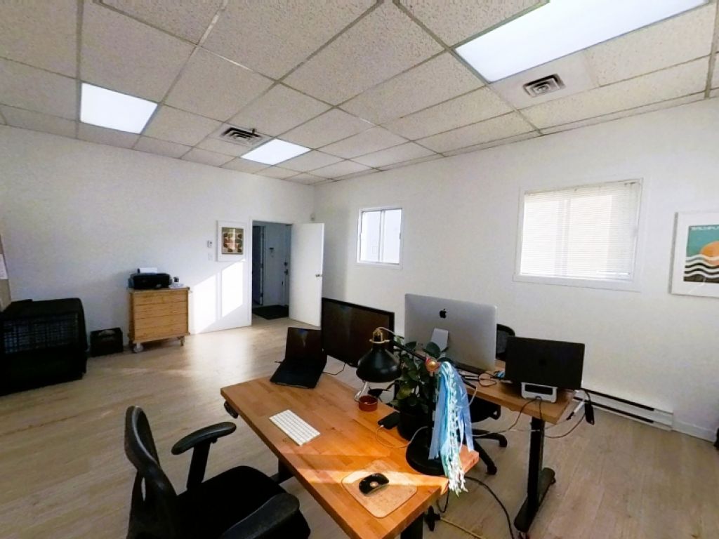 LOCAL COMMERCIAL OU DE BUREAU - SAINTE-FOY