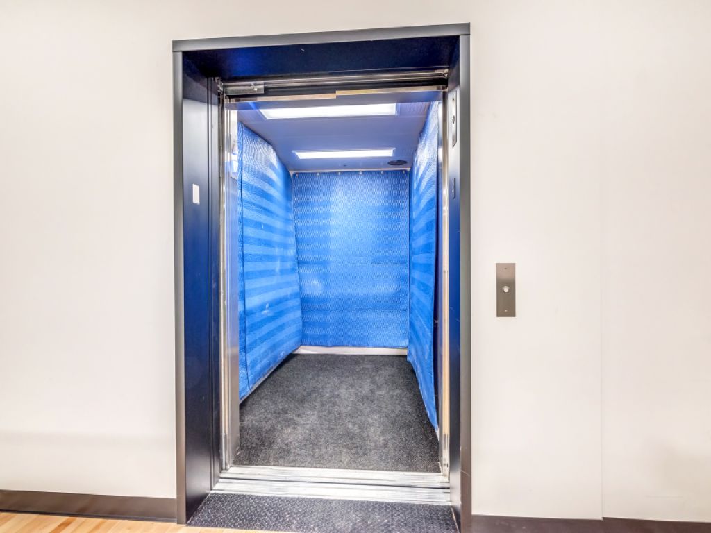 CLE EN MAIN Espaces bureaux commerciaux renov�s � louer-HOMA